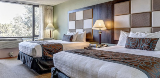 Monterey Hotels