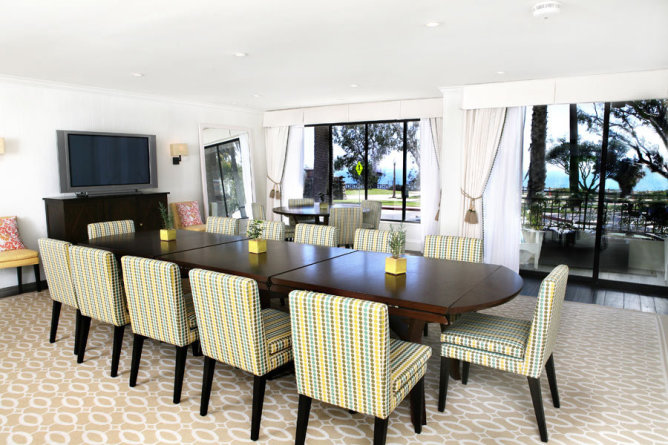 Oceana Beach Club Hotel