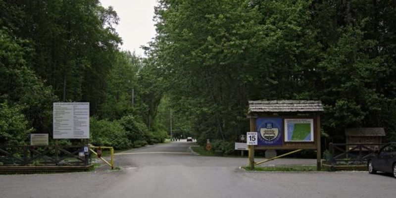 Ferry Island Campground entrance