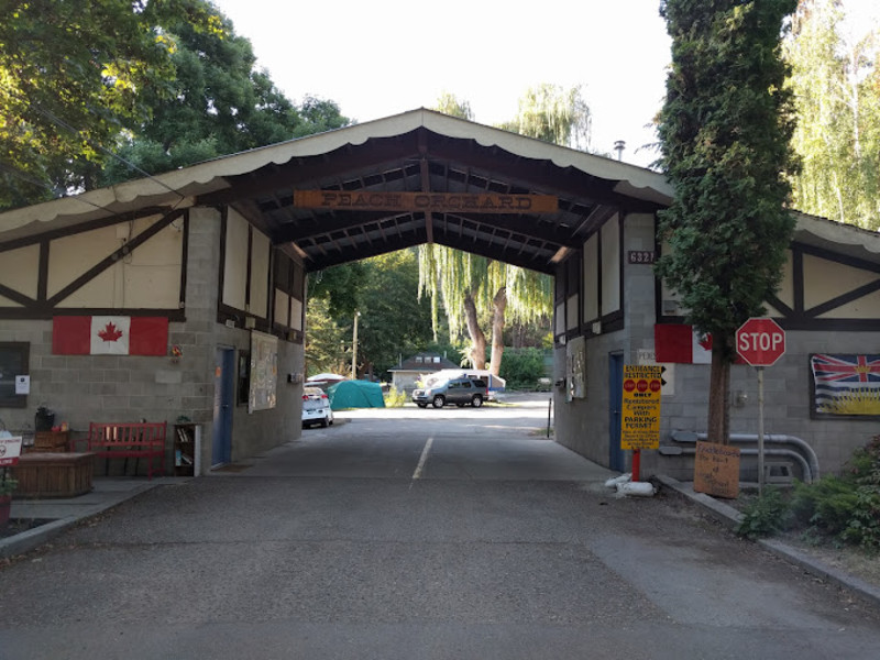 Peach Orchard Campground Entrance