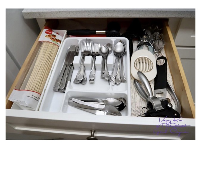 24.UtensilsDrawer
