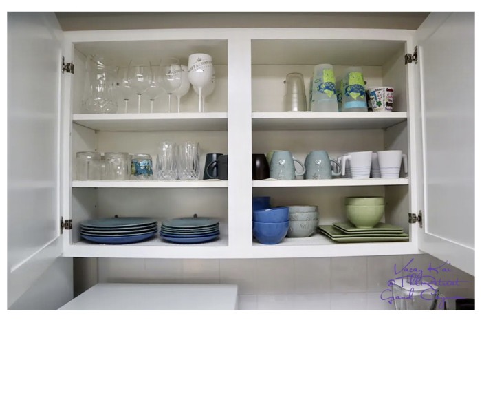 23.Kitchen Cabinet