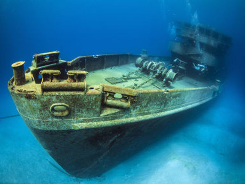 2 Stop Snorkel USS Kittiwake