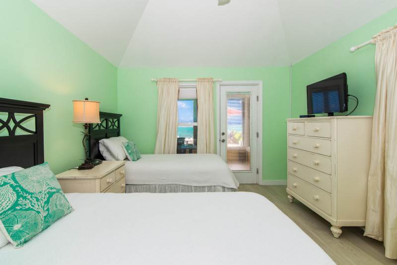 Guest bedroom