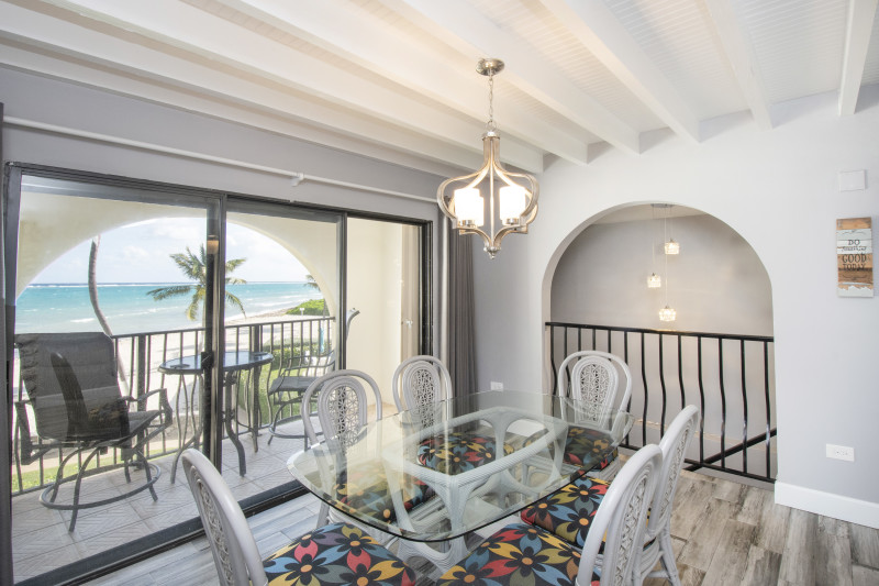 Villas Pappagallo Dining