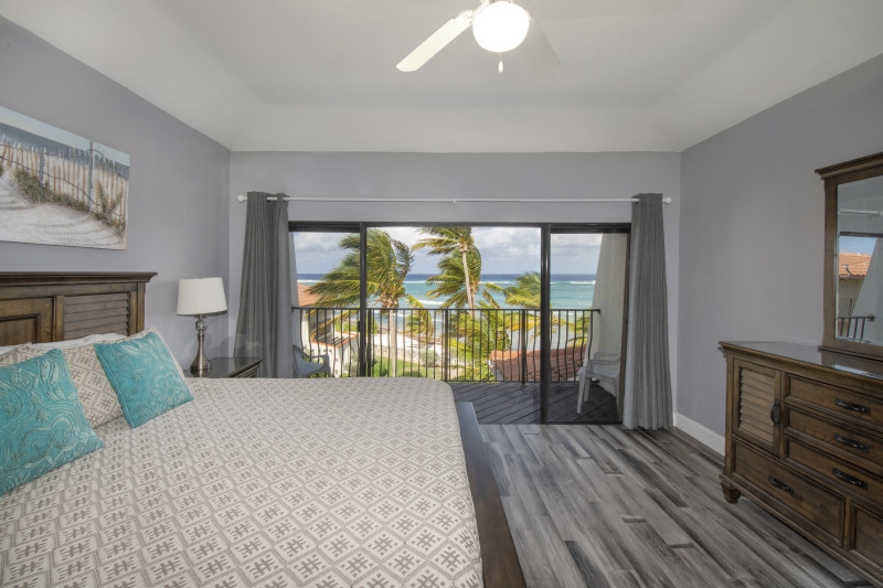 Villas Pappagallo King Bed
