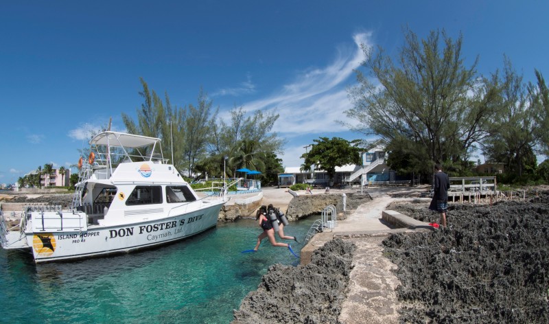 Don Foster's Dive Cayman - PADI Facility