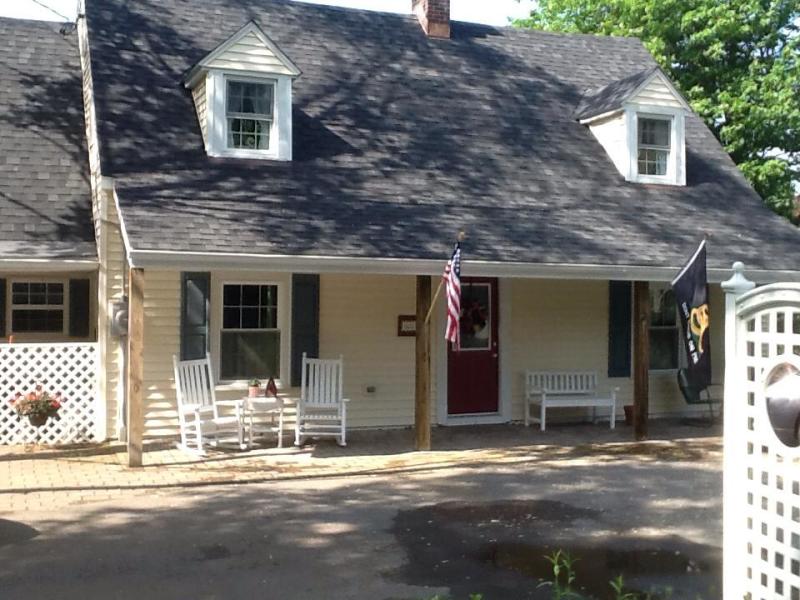 Wheelhouse Studio & Guest Rooms