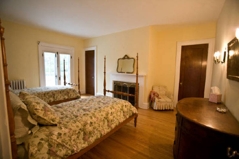 Centennial Farm Manor