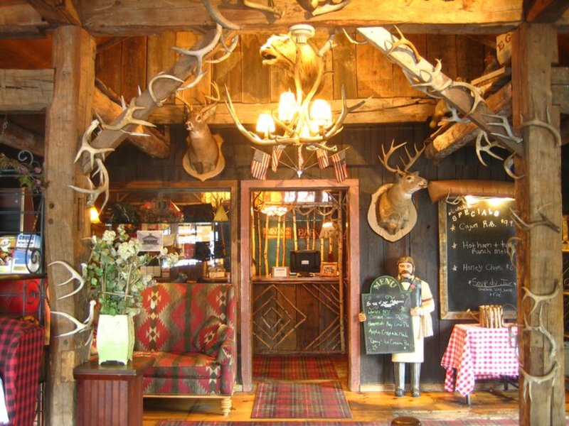 Christopher's Country Lodge