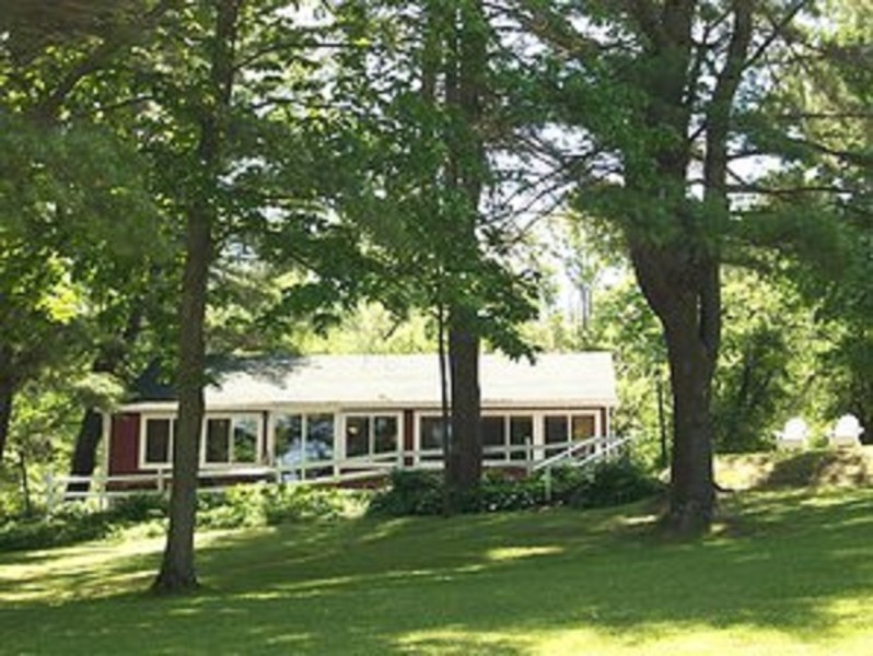 Cooperstown Twin Pine Cottage