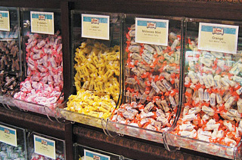 James' Candy and Fralinger's Salt Water Taffy Explore Attraction in