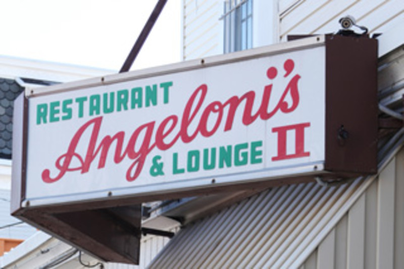 Angeloni's II Restaurant & Lounge
