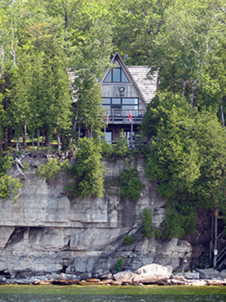 A Amazing Cliffside Home Rental