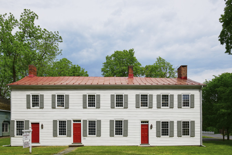 Facade photo of the front exte...