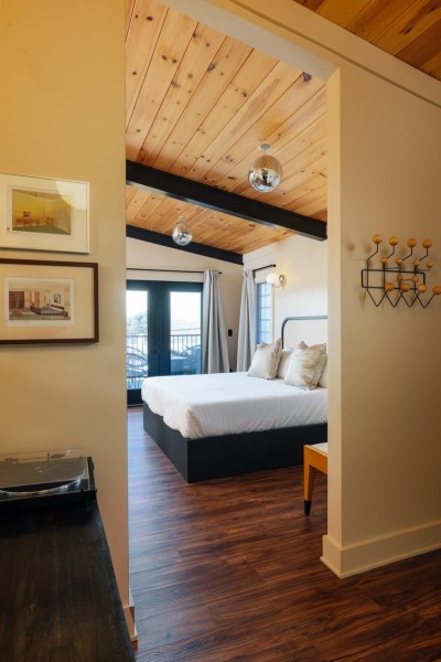                         Reclaimed Motel, Red Hook (emailed to us June 26, 2023)
                        