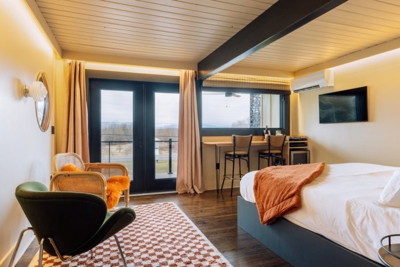                         Reclaimed Motel, Red Hook (emailed to us June 26, 2023)
                        