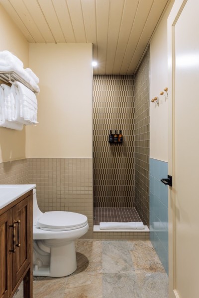                         Reclaimed Motel, Red Hook (emailed to us June 26, 2023)
                        