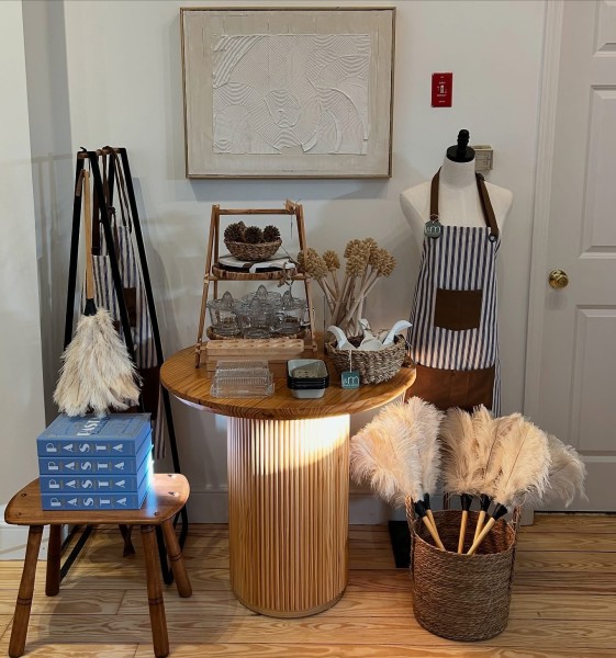                         A decorative display of home furnishings and accessories at Lily and Marigold Home.
                        