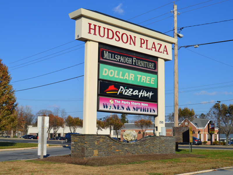 Poughkeepsie Shopping Malls Hudson Plaza Mall Dutchess County