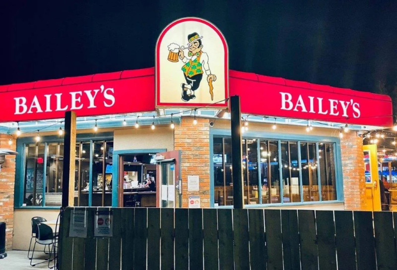 Bailey's Pub 