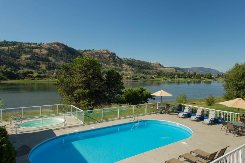 Pool & Hot Tub 