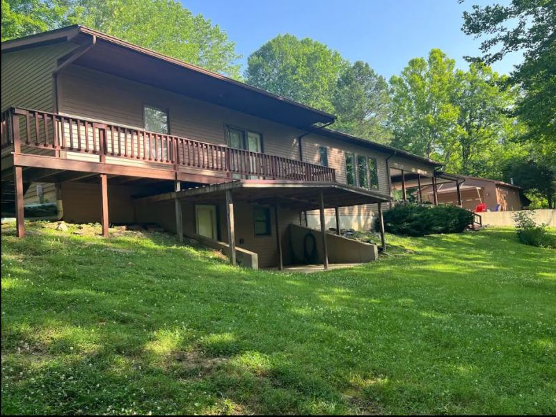 Explore Rough River's Rustic Retreat