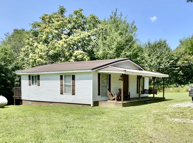 Cozy Kentucky Cabin with Sunroom, Yard and Views!, Cub Run