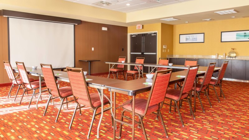 Explore Courtyard by Marriott Lexington Keeneland Airport