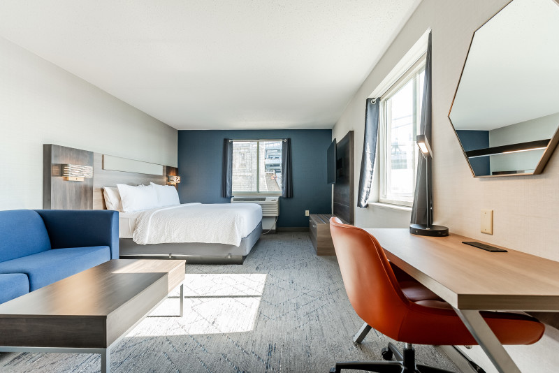 Holiday Inn Express Philadelphia Penn’s Landing