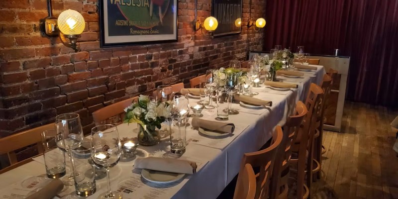 Bistro Romano Restaurant and Dinner Theatre