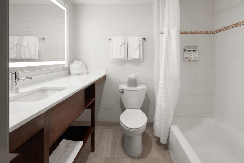 Holiday Inn Express Philadelphia Penn’s Landing