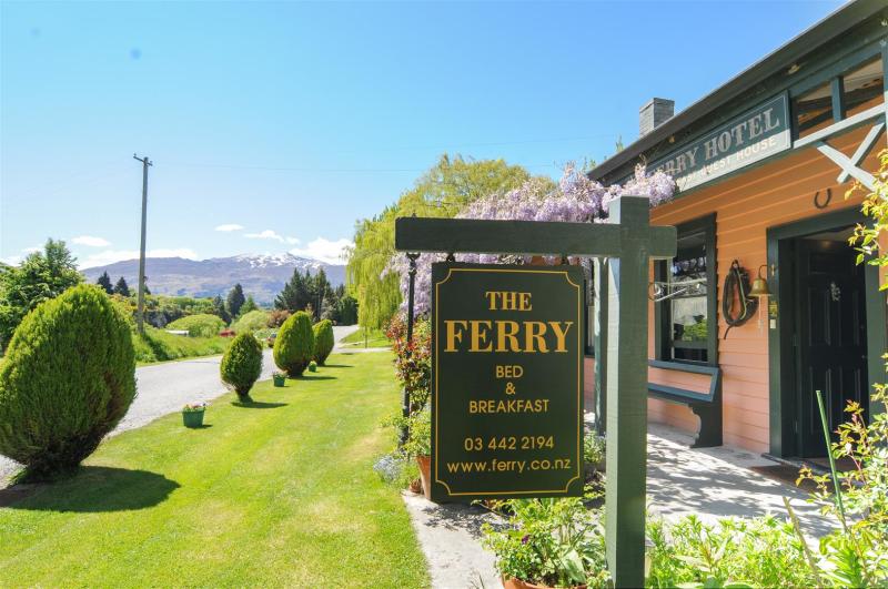 The Old Ferry Hotel B&B | The Old Ferry Hotel B&B | Bed & Breakfast | Queenstown