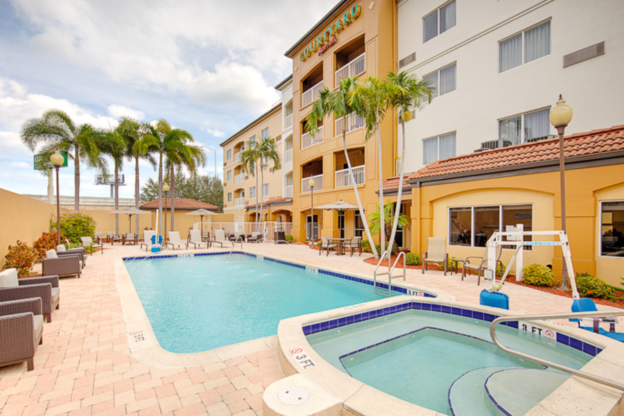 Courtyard by Marriott West Palm Beach Airport photo