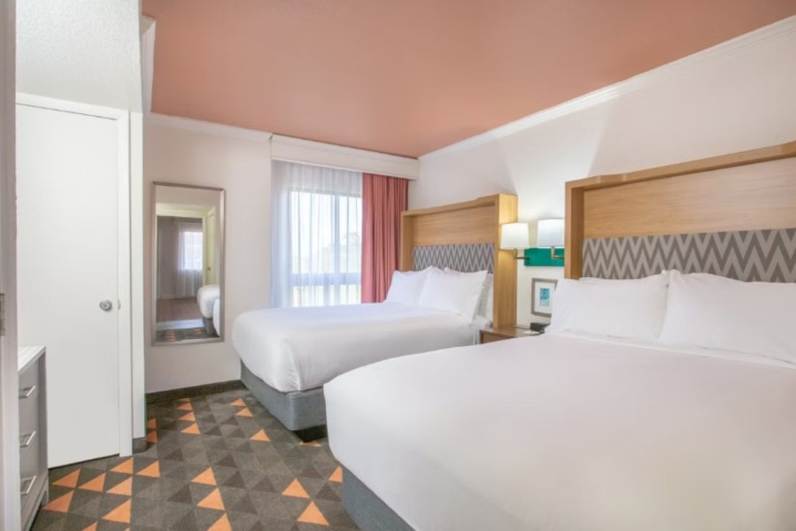 Holiday Inn & Suites Boca Raton-North by IHG photo