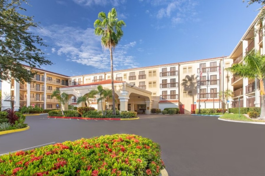 Holiday Inn & Suites Boca Raton-North by IHG photo