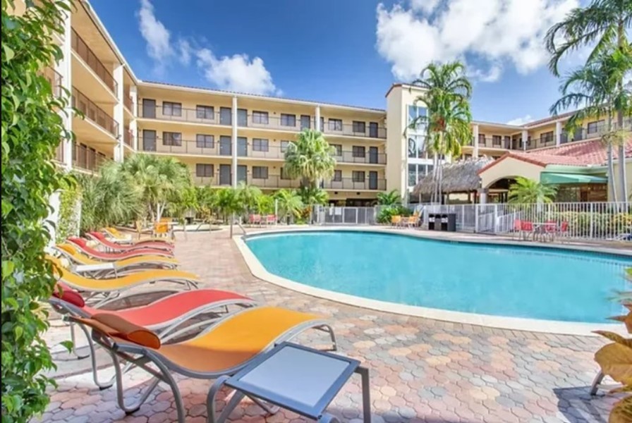 Holiday Inn & Suites Boca Raton-North by IHG photo