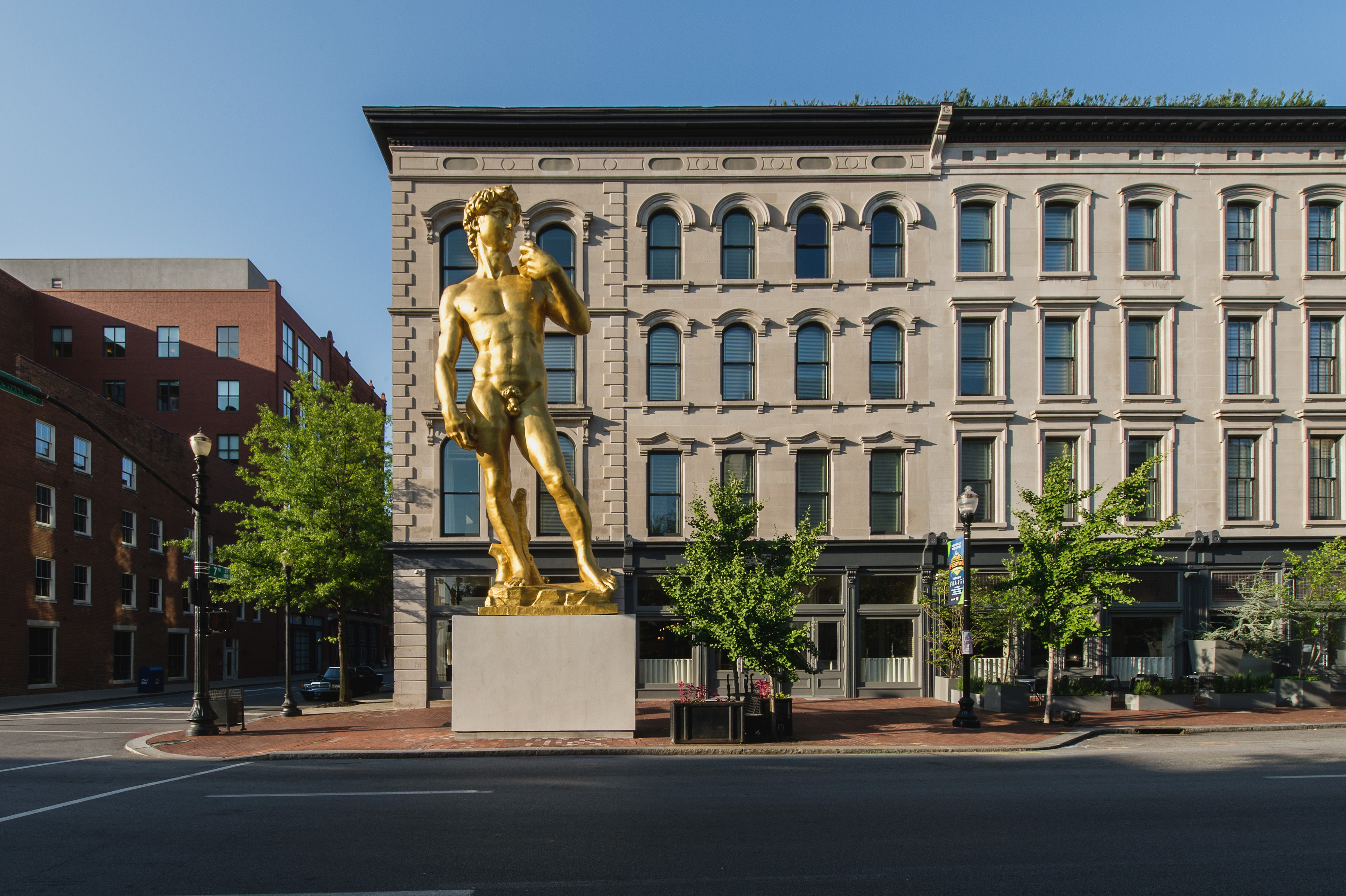 Explore | 21c Museum Hotel