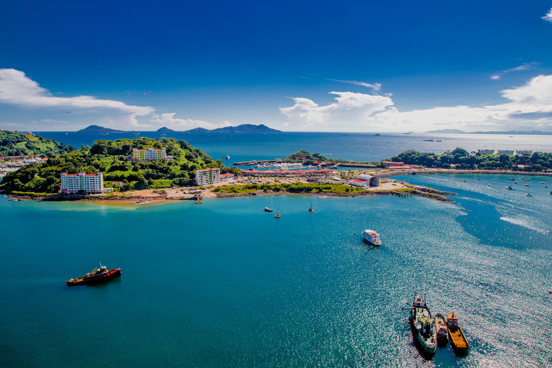 Aerial view of the islands and the Canal-side setting.