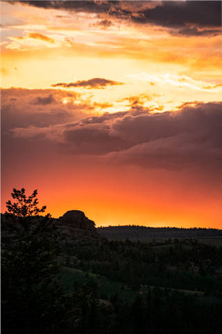 colors of orange and pink in a sunset sky