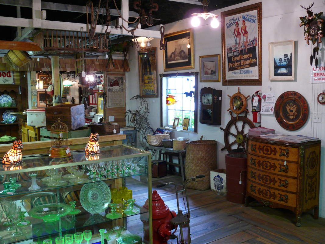 Olde Inverness Antiques in Inverness | VISIT FLORIDA