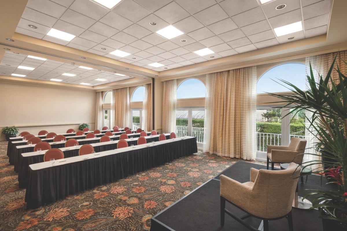 Hilton Naples in Naples | VISIT FLORIDA, image size:1200x800