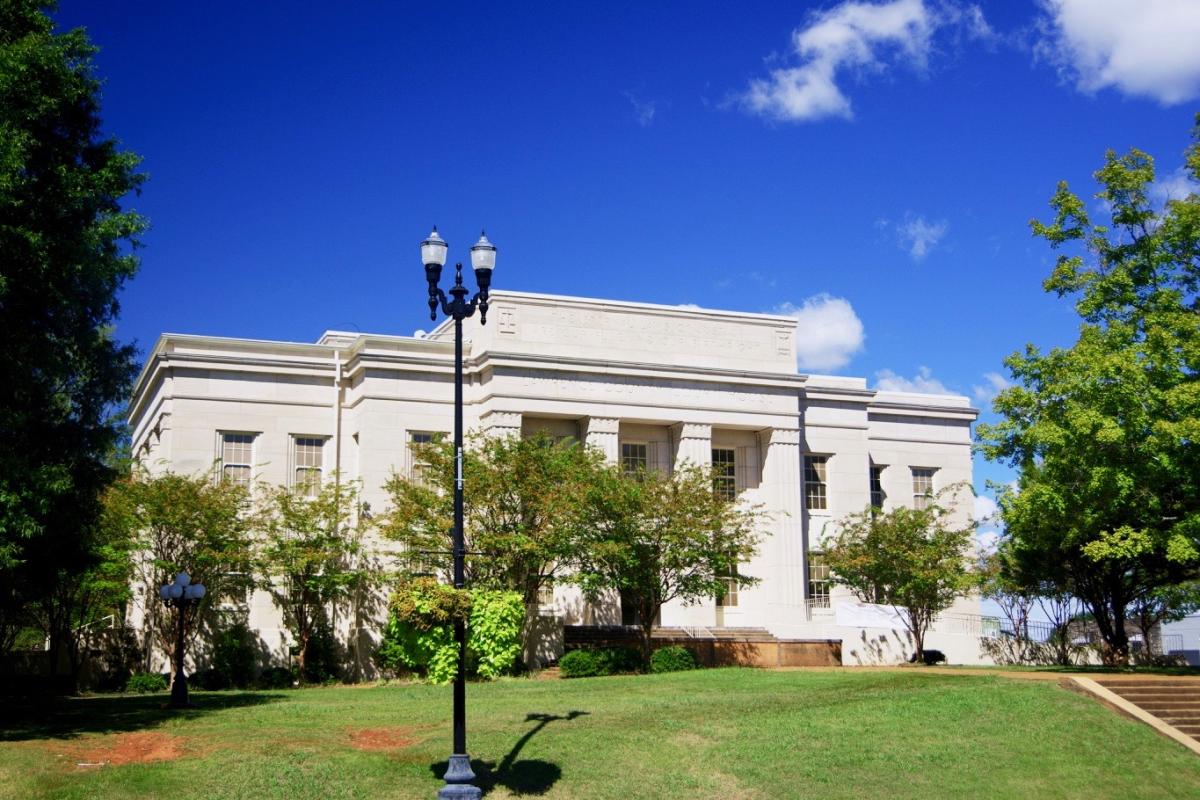 Retire in Lawrence County, AL Area Attractions & Services