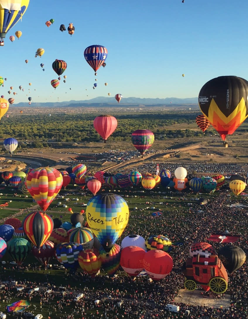 zij is Spuug uit Eerbetoon Albuquerque International Balloon Fiesta® Powered by ExxonMobil