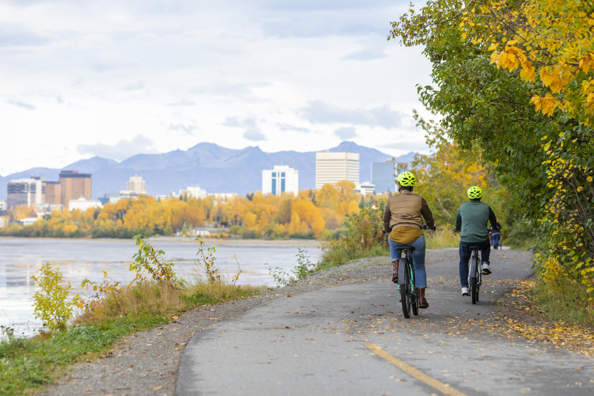 Anchorage's Moose Loop & Bicycle Trails Scenic Outdoors