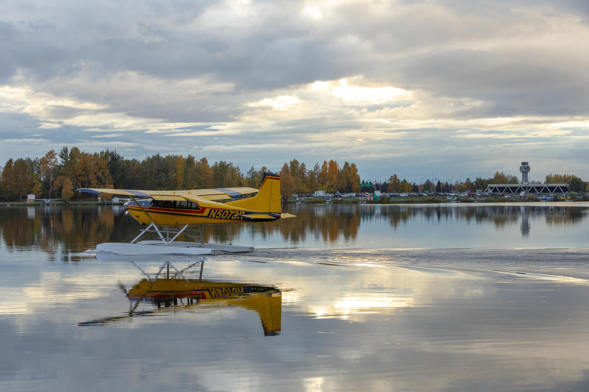 Where to Watch Airplanes in Anchorage