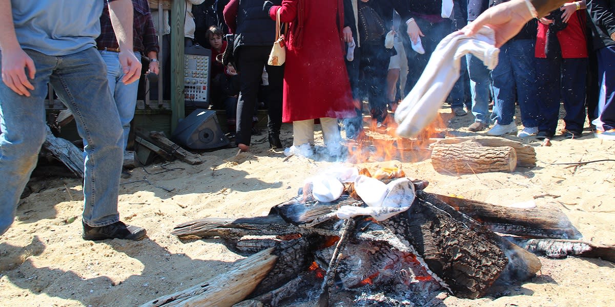 Annapolis' Oyster Roast & Sock Burning Tradition