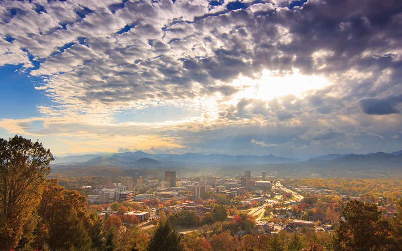 Asheville Hiking Guide: The Trail Starts Here