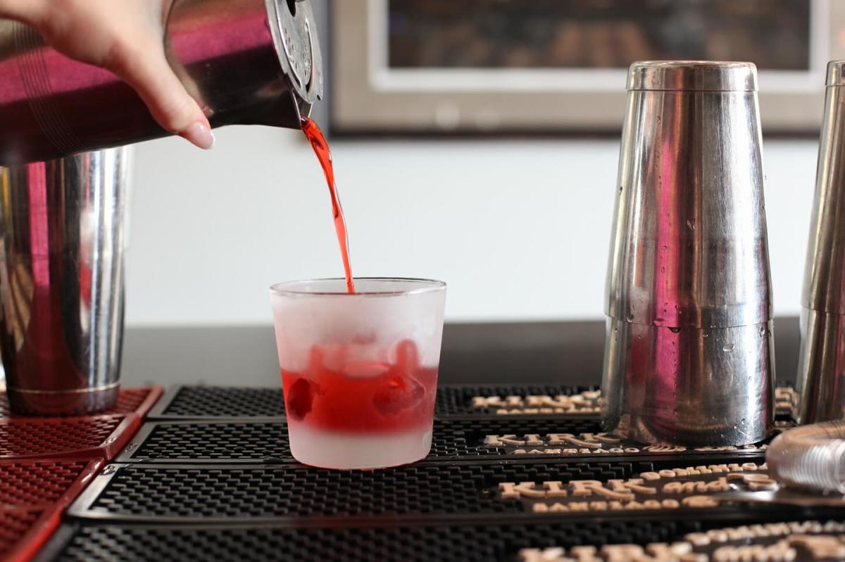 Athens Joins the Sober Curious Movement