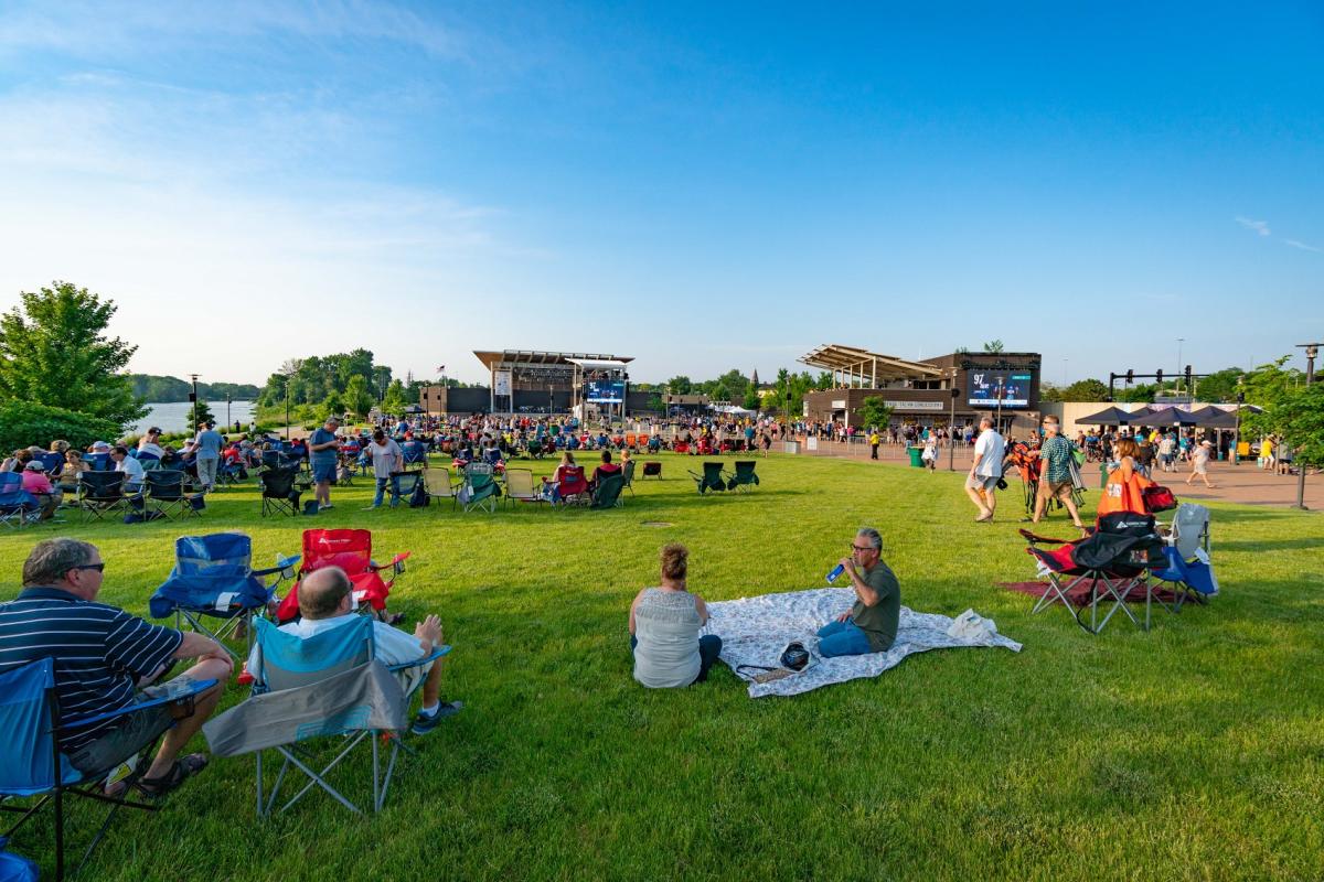 Live music returns to RiverEdge Park in July 2021